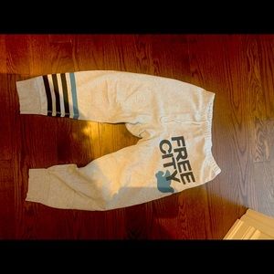 Free city gap sweatpants
